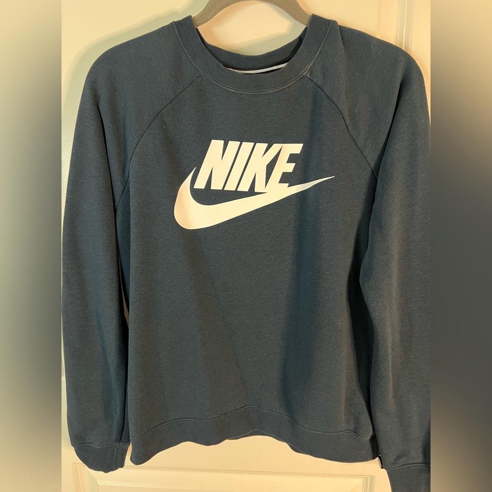 Nike sweatshirt